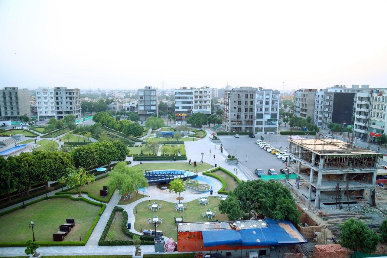 Adara Suites Lahore Exterior foto